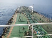 اولین واکنش دولت سعودی به حادثه برای نفتکش ایرانی در دریای سرخ/ سخنگوی اداره مرزبانی:برای کمک نیرو اعزام کردیم اما نفتکش ایرانی  جی پی اس خود خاموش و به تماس ها پاسخگو نبود