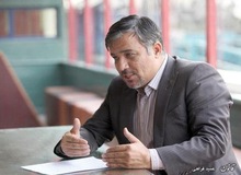 تاجرنیا: رسانه ملی نقش خود را بی طرفانه اعمال نکرده است/ دو قطبی بودن فی نفسه دارای اشکال نیست