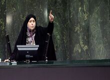 رئیس فراکسیون زنان: لایحه تامین امنیت زنان همچنان منتظر امضای رئیس قوه قضاییه است/ احتمال کاندیداتوری عارف برای ریاست مجلس وجود دارد
