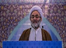 امام جمعه رشت:اغتشاشگران ناموس مسلمانان را هتک کردند، با آنها برخورد شود/تفاله های پهلوی علیه ما جنگ رسانه ای کردند