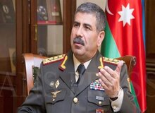 وزیر دفاع جمهوری آذربایجان وارد تهران شد

