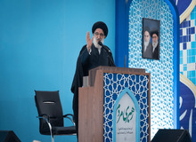 امام جمعه کرج: محاصره دریایی دشمن محکوم به شکست است