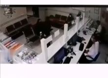 فیلم/ قمه کشی در ۲ داروخانه  مختلف زرین شهر اصفهان 