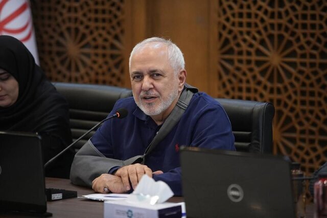 ظریف: جبهه پایداری می‌خواهد من را عزل کند، با آنان هم باید ساخت