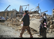 کارکنان بیمه سلامت یک روز از حقوق خود را به استان کرمانشاه اهدا کردند