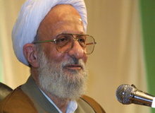 مصباح یزدی: اطاعت از ولی‌فقیه‌ مانند اطاعت از ائمه معصومین واجب است/ آیا همه مسئولان، این امر را باور دارند؟
