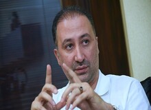 محمد دلاوری مجری صدا و سیما ممنوع الخروج شد