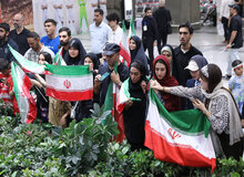 تصاویر| استقبال از تیم ملی فوتبال با ماکت بازیکنان