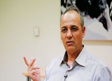 طعنه سنگین زیدآبادی به زاکانی: اول برای ترافیک، آلودگی کشنده و افزایش کودکان در چهارراه ها چاره‌ای بیاندیش بعد لاف بازسازی غزه بزن!