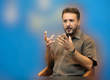 انتقاد شدید یک بازیگر از مدیر شبکه سه/ سیدجواد هاشمی: «علی فروغی» به درد مدیریت در صداوسیما نمی‌خورد/ سریال هایی که ۱۰ سال پیش از تلویزیون پخش شده الان دوباره ممیزی می‌شود
