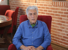 مواجهه رسانه‌ای با سلبریتی عریان؛ یک مسئله اخلاقی/ درگیری لفظی و فیزیکی رضا کیانیان با یک استاد دانشگاه + فیلم
