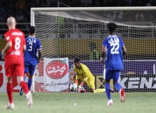 دو بازیکن خارجی استقلال به ایران برنگشتند