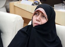 هشدار یک عضو کمیسیون بهداشت: کمبود دارو میدان را به دلالان سپرده / بحران تأمین ارز، تولید داروهای حیاتی را متوقف کرده است