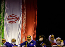 دختران کشتی‌گیر برای اولین بار طلا گرفتند