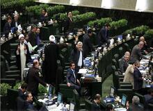 والدین شاغل شهدا از کلیه اعتبارات قانونی همسر شهید برخوردار می‌شوند
