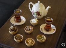 نوشیدن چای و قهوه در کافه چقدر برایتان آب می‌خورد؟