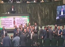حاشیه حضور رئیس جمهور در مجلس / پزشکیان در میان نمایندگان گم شد