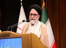 وزیر اطلاعات:  دشمن تلاش می‌کند رهبری را هدف قرار دهد؛ گاهی با ترور و گاهی با هجمه‌های خصمانه‌ که امروز احیاناً در درون کشور هم به آن می‌پردازند