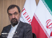 محسن رضایی: عرصه را ترک نمی کنم