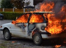 آتش گرفتن ۲۸۱ خودرو بر اثر گرمای هوا در اصفهان 