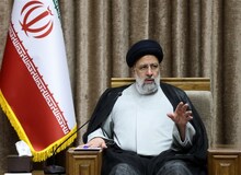 رئیسِ دولت یا نامزد انتخابات ریاست جمهوری؟/ رئیسی در دیدار با مداحان: بانیان وضع موجود نباید در عرصه‌های مدیریتی قرار بگیرند/ امروز ما به راحتی نفت را صادر می‌کنیم