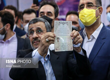 احمدی نژاد در انتخابات ریاست جمهوری سیزدهم دو میلیون و ۷۰۰ هزار رای آورده  بود