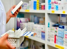عضو کمیسیون بهداشت مجلس : ارز ۴ هزار و ۲۰۰ تومانی برای واردات دارو تمام شده است 