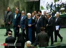 حضور روحانی و وزرای اقتصادی در مجلس منتفی شد
