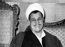 ماجرای گریه کردن دعایی برای رفع توقیف روزنامه اطلاعات