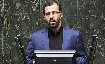 انتقاد یک نماینده از جلسات مجازی مجلس؛ خلاف آیین نامه است/آشفتگی بازار قیمت‌ها و کارگران تعدیل شده را ما باید کجا از مسئولین پیگیری کنیم؟