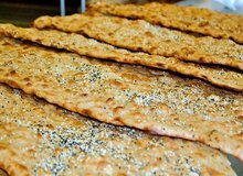 روزنامه دولت: سالانه ۲ میلیون تن نان هدر می رود/ راه بهبود کیفیت، لغو قیمت گذاری دستوری است