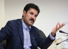حسین‌زاده: اقدامات سه قوه در کنترل بازار ارز تاثیر نداشته است/  نباید تصور کنیم همه مشکلات مربوط به دولت یا یک قوه است