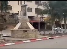 تخریب مجسمه های یاسر عرفات در کرانه باختری+فیلم