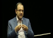 نظام موسوی: آقای روحانی دارد به «جلو» فَرار می کند