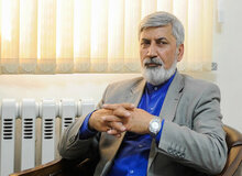 حمیدرضا ترقی: اصولگرایان با احمدی‌نژاد هیچ کاری ندارند