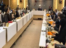 دستورالعمل وزارت بهداشت برای محرم: بهتر است دسته‌های عزاداری در محیط‌های باز برگزار شود؛ فاصله هر فرد با نفر کناردستی از هر طرف ۱.۵ متر باشد/ از طبل و سنج و دمام استفاده نشود