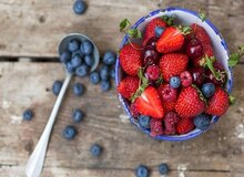فواید فوق‌العاده خوردن توت برای بدن