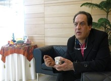 مجری صداوسیما که به یک شرکت کننده معلول توهین کرده بود عذرخواهی کرد