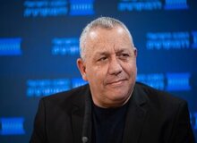 آیزنکوت در نظرسنجی‌ها اختلاف خود را با نتانیاهو بیشتر کرد / نتانیاهو در آستانه شکست انتخاباتی