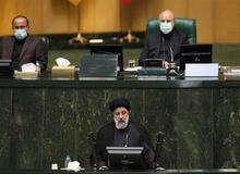 حمله ارگان مطبوعاتی دولت انقلابی به مجلس همسو: چرا مدام بر معیشت معلمان تکیه می‌کنید؟/ انتظار می‌رفت با مجلس و دولت یکدست، نمایندگان به حقوق دانش‌آموزان توجه می‌کردند