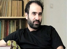 رضا امیرخانی، نویسنده: مراسم پرحجم از بیت المال برای سالگرد سانحه‌ی مرحوم رییسی و دست آوردنمایی از هیچ، از جنس همان «ماشه‌ی گشت‌ارشاد» است 