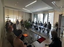 دردیدار نوروزی فعالان حوزه ساختمان روز شنبه 7 فروردین 1400 مطرح گردید:
اعلام آمادگی پویش تولیدکنندگان، متخصصین و کارآفرینان برای «ارایه برنامه و تصمیم سازی» در پشتیبانی از تولید و مانع زدایی
