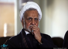 حجتی کرمانی: آقای مصباح، حوصله روزنامه‌ خواندن ندارد و روزنامه را زائد و خواندنش را اتلاف‌وقت می داند
