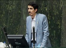 مالک شریعتی: دولت روحانی دارد همان اقدامات روزهای آخر دولت احمدی نژاد را انجام می دهد