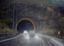 برف و باران در جاده‌های ۱۶ استان و محورهای چالوس و آزادراه تهران - شمال