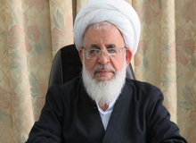 نماینده ولی فقیه در استان یزد: لازم است نوجوانان و کودکان به جای سرگرم شدن با فضای مجازی و شبکه های اجتماعی با  قرآن انس پیدا کنند/آموزش قرآن در مدارس کم رنگ است