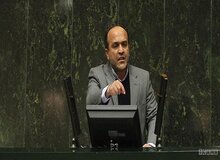 نماینده مجلس: دولت بازار را رها کرده است