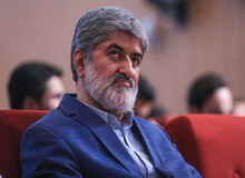 انتقاد «علی مطهری» از جایگزینی یک شهادت به جای ولادت در هفتم صفر: صدا و سیما اشتهایی سیری‌ناپذیر برای عزاداری و مداحی دارد
