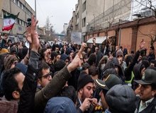 ارگان مطبوعاتی نزدیک به سپاه پاسداران انقلاب اسلامی: برخی دستگیرشدگان گفتند، عمداً ،کاری می‌کردند تا بازداشت شوند، زیرا به این پرستیژ برای «پزدادن» مقابل دوست‌دخترهای‌شان نیاز داشتند
