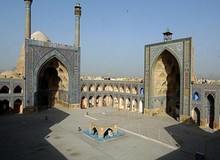 مدارس اصفهان و ۹ شهر استان فردا تعطیل شد 